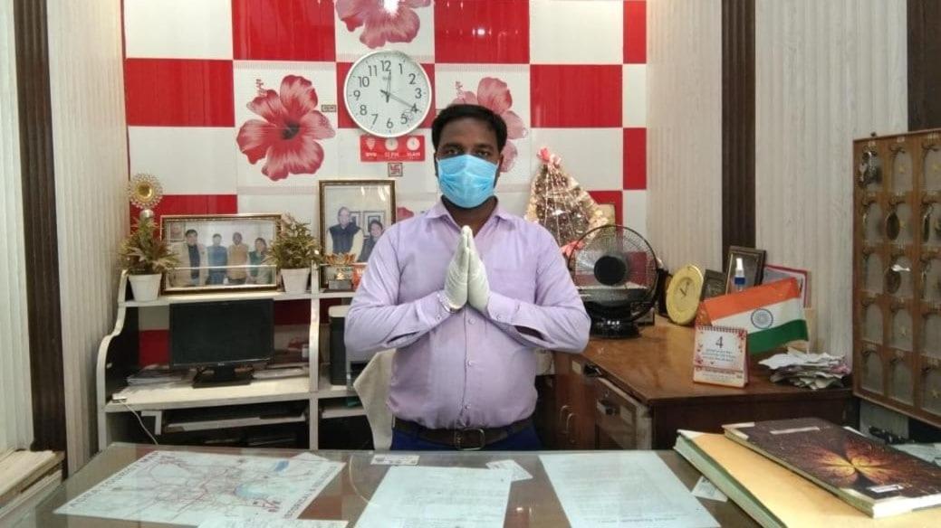 Oyo 18641 Hotel Rashmi Tājganj Esterno foto