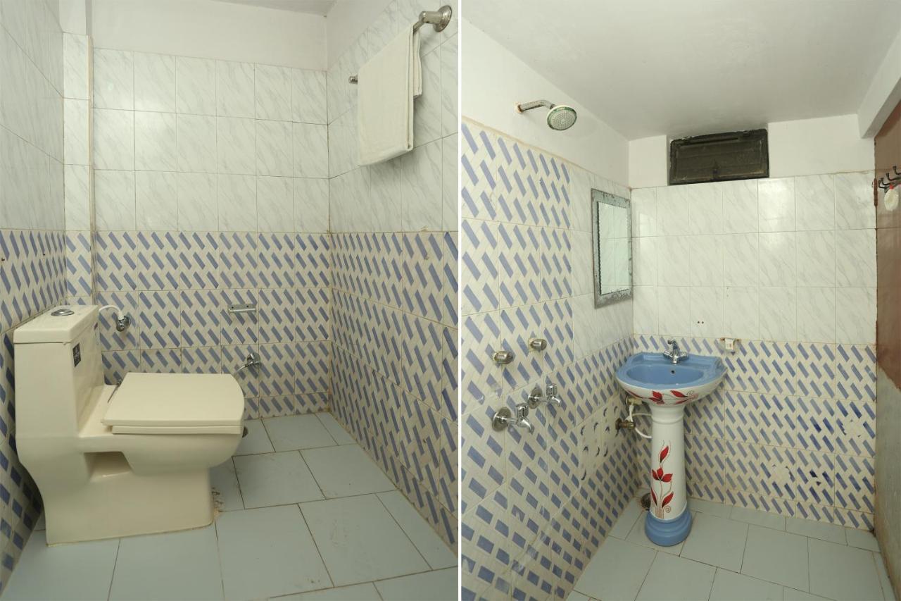 Oyo 18641 Hotel Rashmi Tājganj Esterno foto